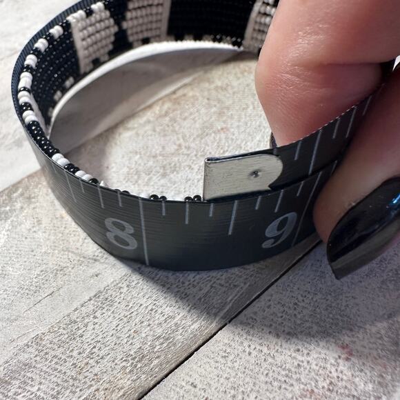 Maasai Black and White Beaded Bracelet Stacked Set of Four African Bangles - Picture 5 of 6